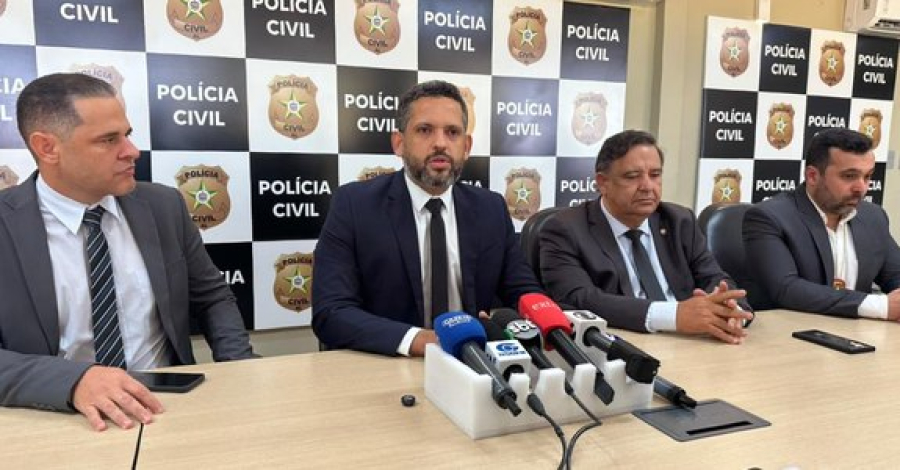 Polícia Civil cria comissão especial para apurar assassinato de dois agentes em viatura em Delmiro Gouveia