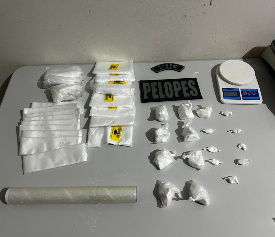 Pelopes apreende 220 gramas de cocaína e prende suspeito por tráfico em Limoeiro de Anadia