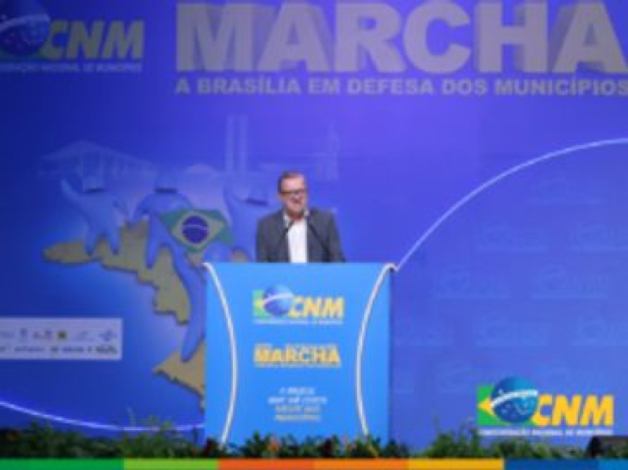 Prefeitos alagoanos encerram participação na Marcha a Brasília com foco na defesa dos municípios