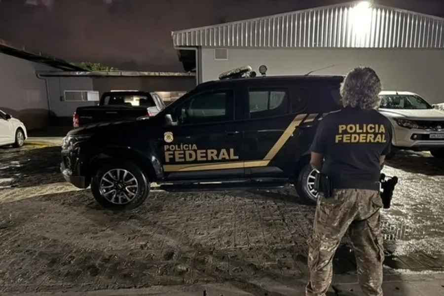 Operação mira grupo suspeito de movimentar R$ 32 milhões com tráfico e lavagem de dinheiro em cinco estados