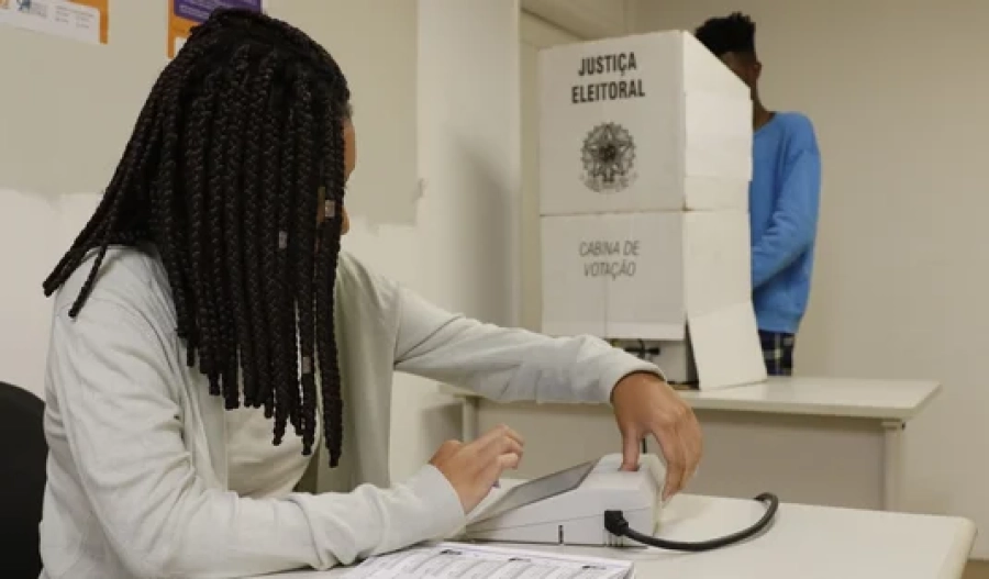 Pré-campanha das Eleições 2026 já permite denúncias de crimes eleitorais; veja como e onde comunicar irregularidades