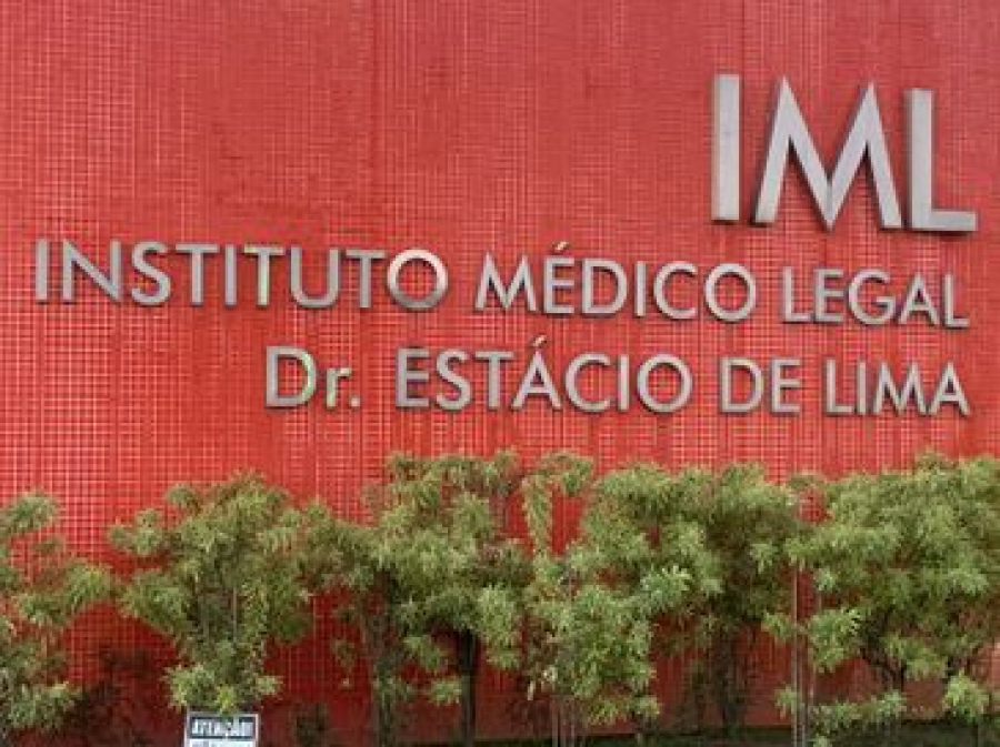Corpo é encontrado em grota de difícil acesso no Benedito Bentes
