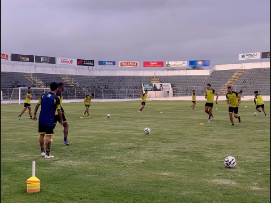 ASA conclui preparação para clássico e vê Alex Bruno na mira do Furacão