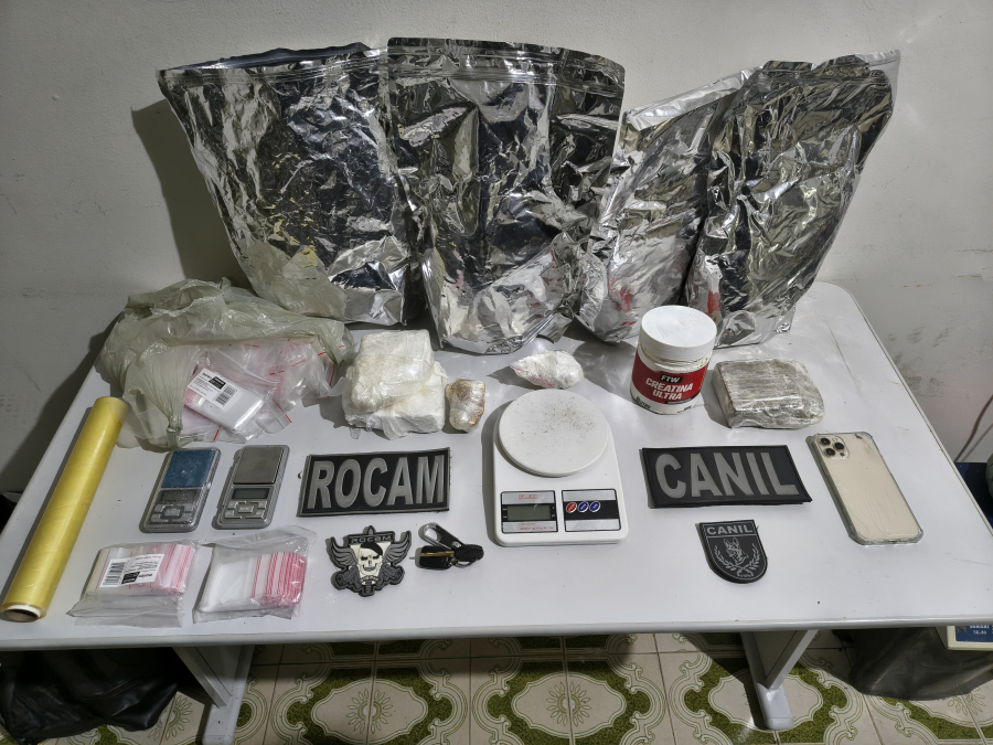 Casal é preso com grande quantidade de drogas durante abordagem da PM no Centro de Arapiraca