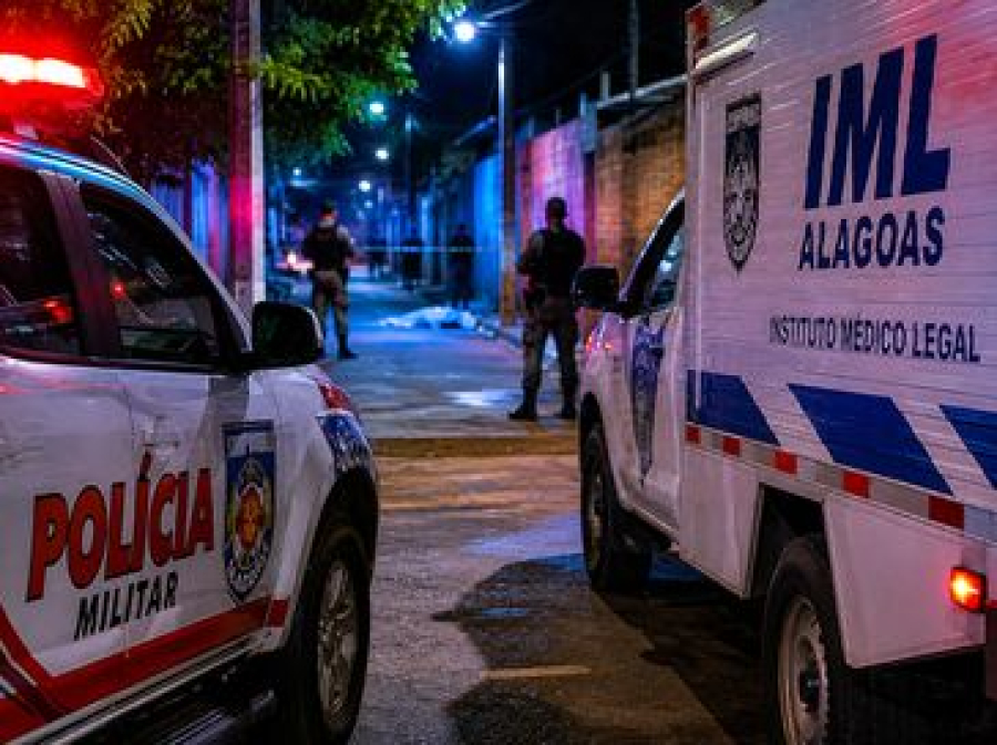 Homem é morto a facadas dentro de casa e amigo é apontado como principal suspeito