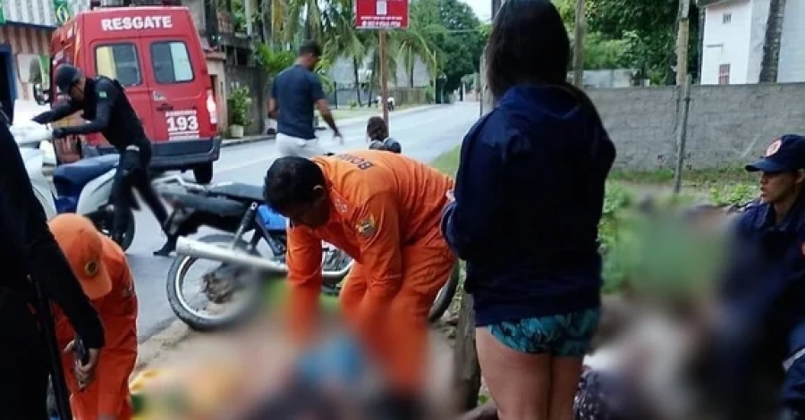 Queda de moto deixa dois feridos na AL-101 Norte, em Japaratinga