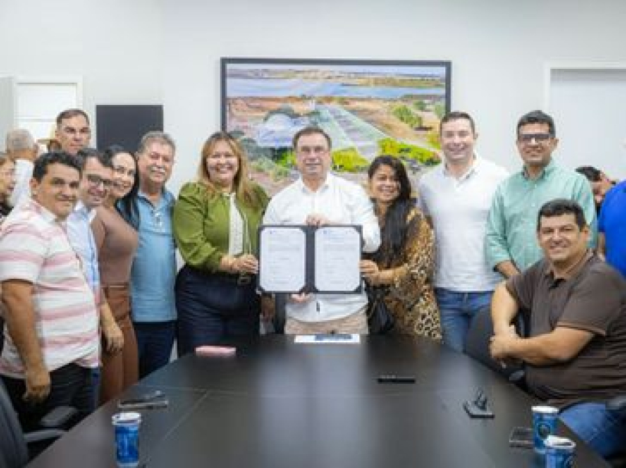 Luciano anuncia construção de mais duas creches para atender mais de 400 crianças em Cacimbas e Frei Damião
