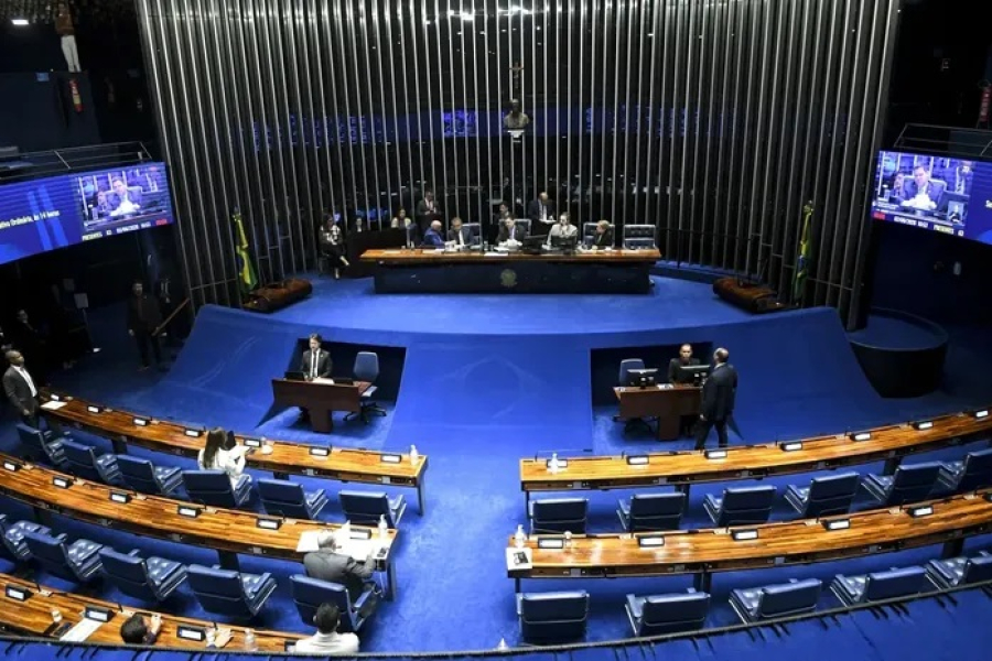 Senado aprova PEC que cria aposentadoria especial para agentes de saúde