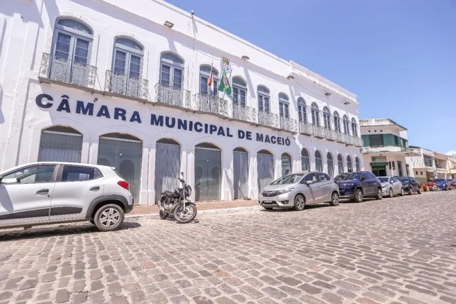 Câmara de Maceió suspende sessões após falha em painel eletrônico