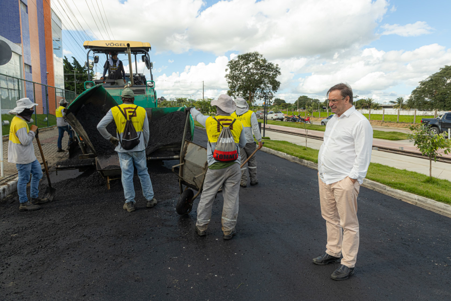 Corredores de tráfego em Arapiraca recebem melhorias de recapeamento e novo asfalto