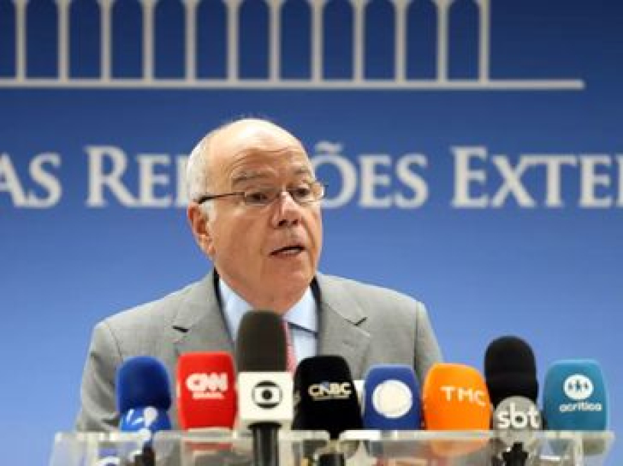 Governo brasileiro reage a tarifas dos EUA e critica exigências em negociações comerciais