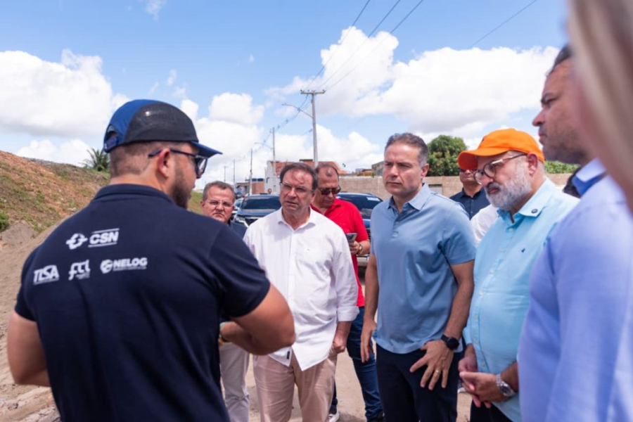 Prefeito Luciano recebe ministro em visita técnica às obras do VLT