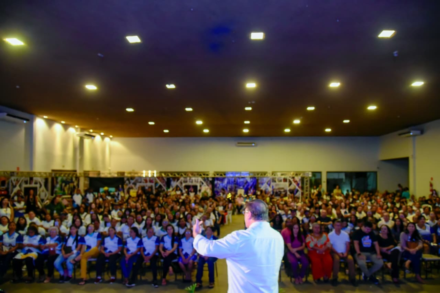 Educação para todos: Prefeitura promove formatura dos alunos da EJA nesta sexta (7)