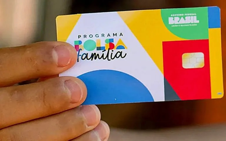 Mais de 120 mil famílias podem ter Bolsa Família bloqueado em agosto