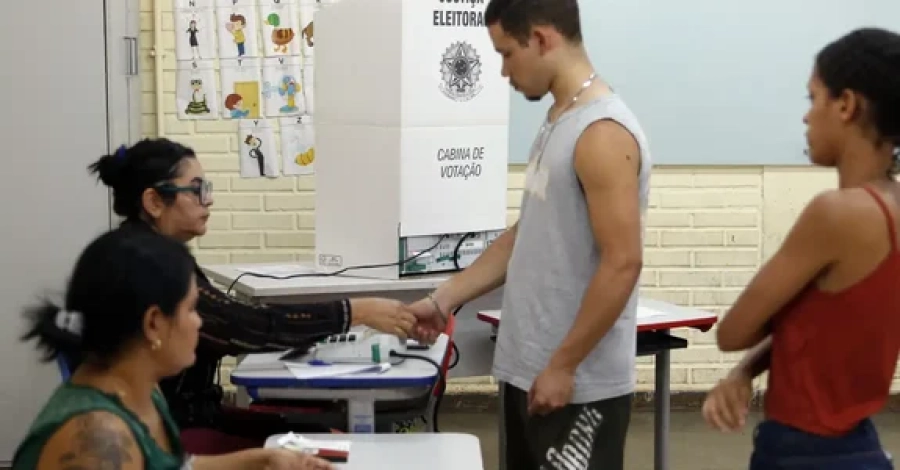 Eleitorado jovem perde espaço e cai 22% em 16 anos no Brasil